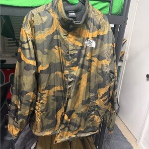 The North Face Men's Green and Brown Camouflage Windbreaker